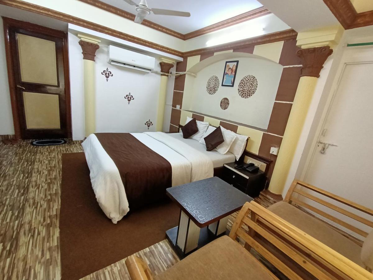 Kalpataru Hometel Bombay Extérieur photo
