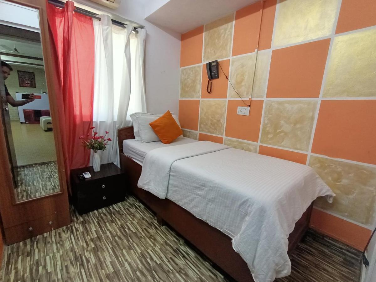 Kalpataru Hometel Bombay Extérieur photo